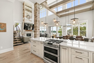 Every detail of this exceptional Lake Ponderosa home was - photo 12