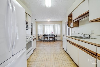 **All-brick home situated near a cul-de-sac on a generous - photo 12