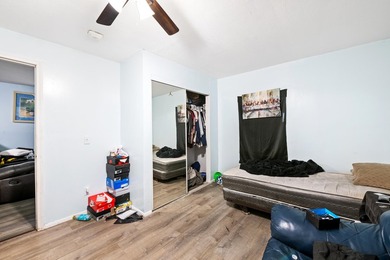 Discover this charming 3-bedroom, 1-bathroom single-family - photo 16