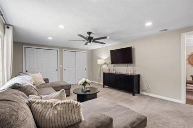 Welcome to 7 Eagle Run, Unit B, a spacious and updated - photo 16