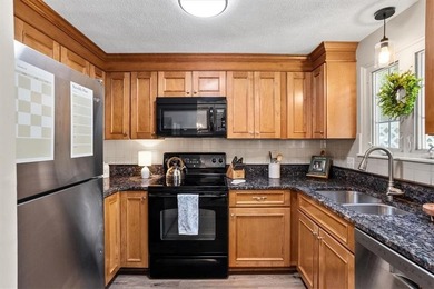 Welcome to 7 Eagle Run, Unit B, a spacious and updated - photo 20