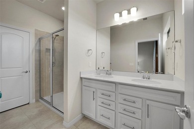 Experience luxury living in the gated community of Oak Tree! - photo 22