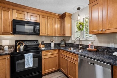 Welcome to 7 Eagle Run, Unit B, a spacious and updated - photo 22