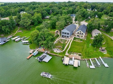 Every detail of this exceptional Lake Ponderosa home was - photo 32