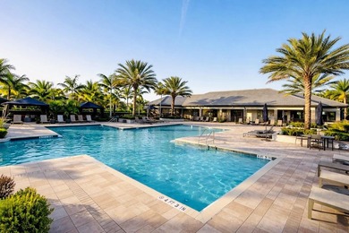 Experience luxury living in the gated community of Oak Tree! - photo 37