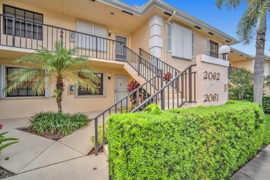 A charming and impeccably maintained two-bedroom, two-bathroom - photo 1