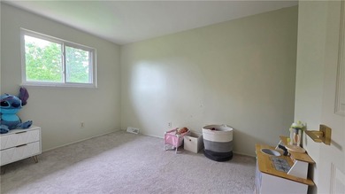 Welcome home to the perfect blend of privacy, convenience, and - photo 14