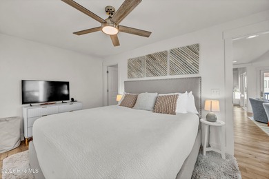 Discover newly renovated coastal elegance at 305 S Bald Head - photo 18