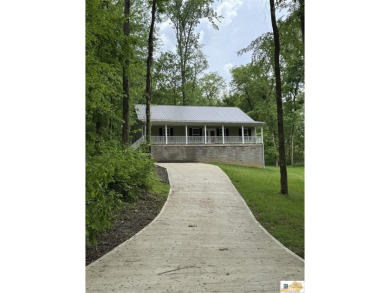 Lake Home For Sale in Glasgow, Kentucky