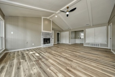 MOTIVATED SELLER - MAKE AN OFFER! SELLER TO PAY ONE YEAR OF HOA - photo 10