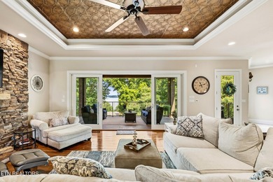 Welcome to the height of luxury coupled with laid back living at - photo 4