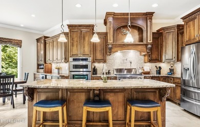 Welcome to the height of luxury coupled with laid back living at - photo 6