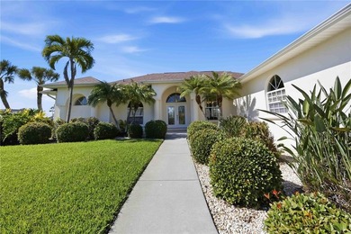 Turnkey furnished and stunning home seated on over half an acre - photo 6