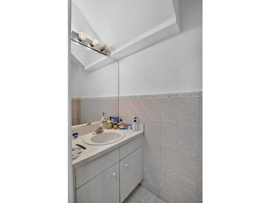 COME AND SEE THIS SPACIOUS 2 STORY HOME LOCATED IN CENTRAL - photo 10