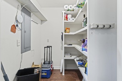 Rollin, Rollin, Rollin on the River! What a beauty, 3 Bedroom