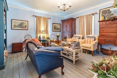 CLASSIC FARMHOUSE MEETS MODERN LIVING in this 3 bedroom 2 bath - photo 14