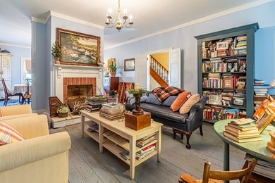 CLASSIC FARMHOUSE MEETS MODERN LIVING in this 3 bedroom 2 bath - photo 15