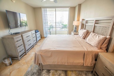 Enjoy beautiful city views from this residence in a full-service - photo 17