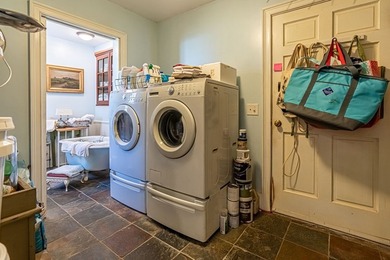 CLASSIC FARMHOUSE MEETS MODERN LIVING in this 3 bedroom 2 bath - photo 19