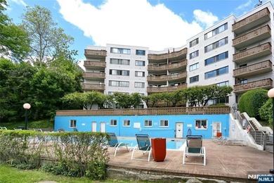 Welcome to Caribbean House, a boutique mid-rise complex on the - photo 23
