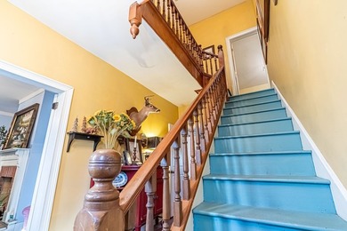 CLASSIC FARMHOUSE MEETS MODERN LIVING in this 3 bedroom 2 bath - photo 26