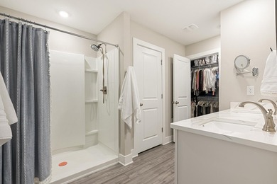 Welcome to a home where timeless elegance, elevated - photo 27