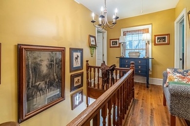 CLASSIC FARMHOUSE MEETS MODERN LIVING in this 3 bedroom 2 bath - photo 28