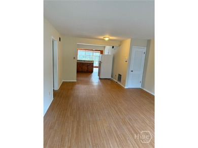 Well-Maintained Duplex - Excellent Investment Opportunity This - photo 10