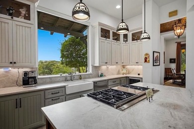 Impressive 4 bedroom, 3.5 bath home (3947 sf) in Comanche Trace - photo 30