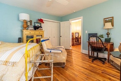 CLASSIC FARMHOUSE MEETS MODERN LIVING in this 3 bedroom 2 bath - photo 36