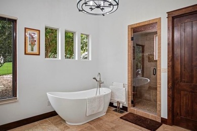 Impressive 4 bedroom, 3.5 bath home (3947 sf) in Comanche Trace - photo 40