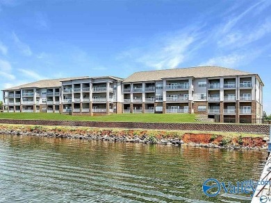Lake Condo For Sale in Athens, Alabama