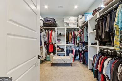 Looking for a stunning home, incredible view, and convenient - photo 44