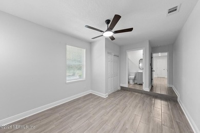 Charming 3-bedroom, 2-bath home that has been completely - photo 7