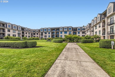 Lake Condo For Sale in Portland, Oregon