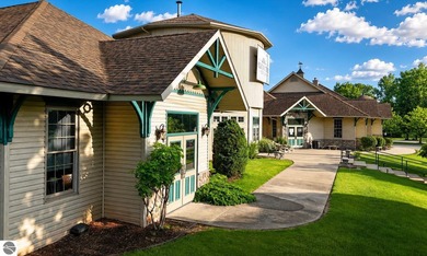 10,000sq. ft + acres in downtown Mt. Pleasant. 600' of River - photo 3
