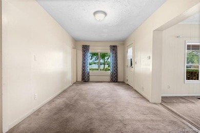 Rare opportunity to own a beautifully situated home in the heart - photo 4