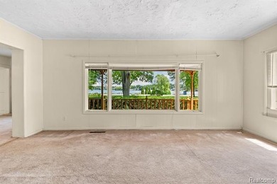 Rare opportunity to own a beautifully situated home in the heart - photo 6