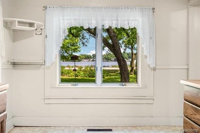 Rare opportunity to own a beautifully situated home in the heart - photo 7