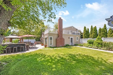 Welcome to this beautifully updated expanded Cape nestled in the - photo 28