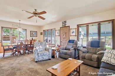 GORGEOUS FOX RIVERFRONT 3 BED / 2 BATH 2-STORY HOME WITH 58 FEET - photo 7