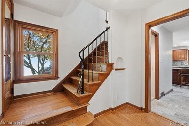 Timeless Beauty with Rare Flexible Living Space in the Heart of - photo 7