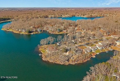 Waterfront home!! This gorgeous well cared for home is nicely - photo 4