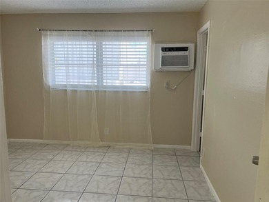 INVESTORS ARE WELCOME! Tenants in place. Attractive with good - photo 11