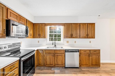 New roof! Seller offering a $5000 concession, come make this - photo 15