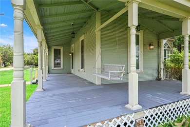 Adorable home that has been remolded from top to bottom yet - photo 23