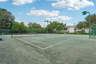 Beautifully updated 3-bedroom, 2-bath end-unit condo in the - photo 33