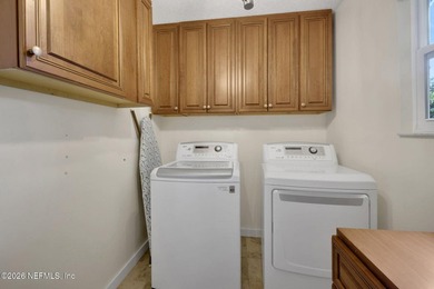 Welcome to your charming 3-bedroom, 2-bath home. This delightful - photo 33