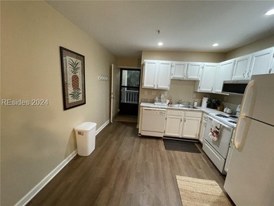 Great opportunity to own a 2 bedroom 2 bath 2nd floor unit on - photo 4