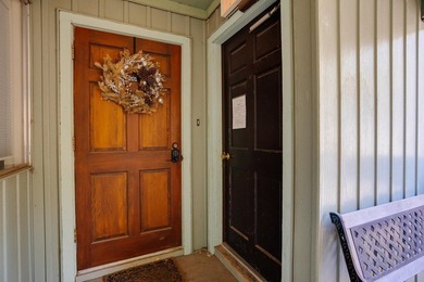 Beautifully located condo just a block away from the base area - photo 14